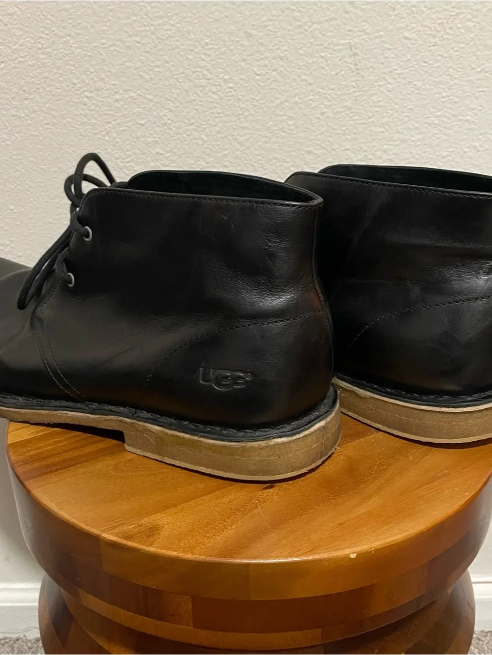 UGG Leighton Black Leather Chukka Ankle Boots Laces Logo Stitching Size 14